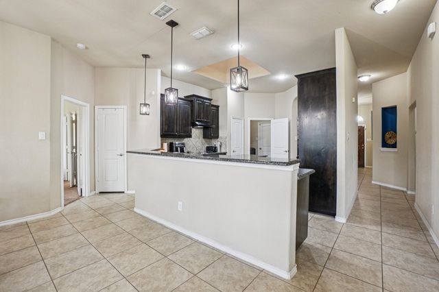 1117 Daventry Drive, Glenn Heights, TX 75154