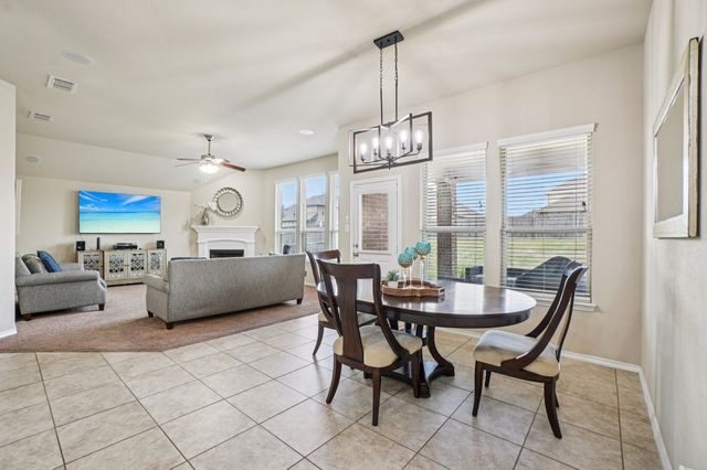 1117 Daventry Drive, Glenn Heights, TX 75154