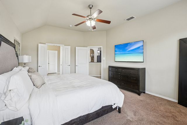 1117 Daventry Drive, Glenn Heights, TX 75154