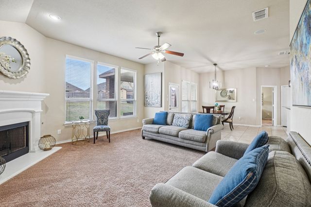 1117 Daventry Drive, Glenn Heights, TX 75154