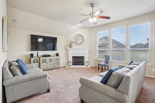 1117 Daventry Drive, Glenn Heights, TX 75154