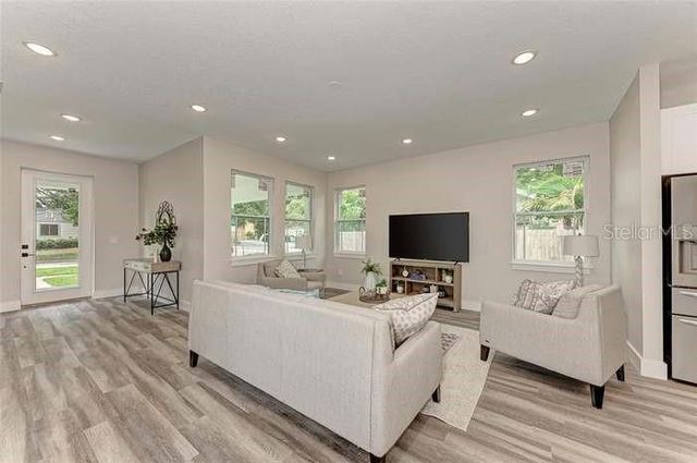 3501 3RD AVENUE N 1, St Petersburg, FL 33713