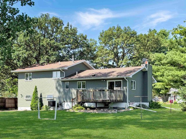 201 A Street, Traer, IA 50675
