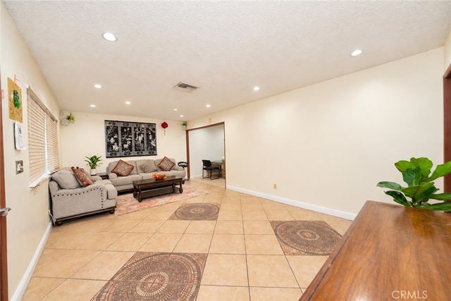27150 Cypress, Highland, CA 92346