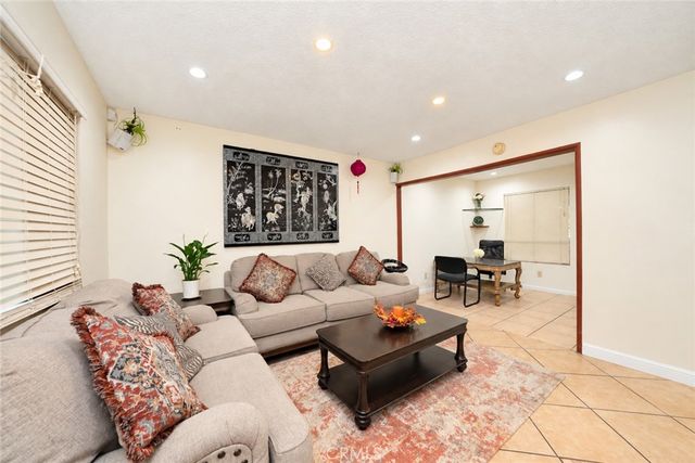 27150 Cypress, Highland, CA 92346