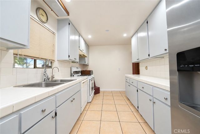 27150 Cypress, Highland, CA 92346