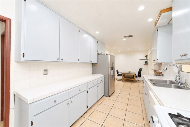 27150 Cypress, Highland, CA 92346