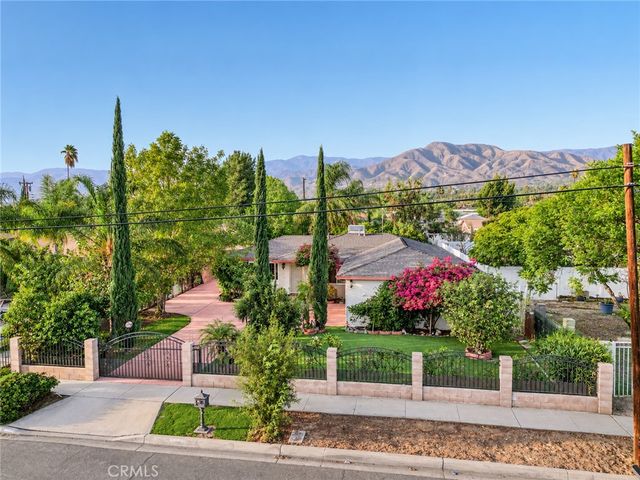 27150 Cypress, Highland, CA 92346