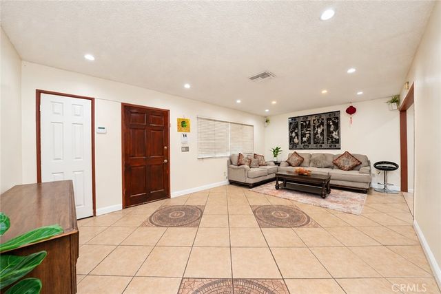 27150 Cypress, Highland, CA 92346