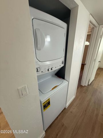1518 E Hedrick Dr Apt B, Tucson, AZ 85719