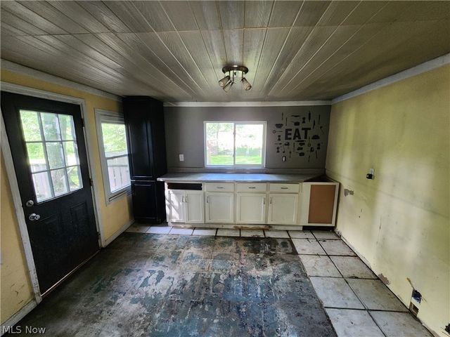 801 Kenilworth Avenue NE, Warren, OH 44483