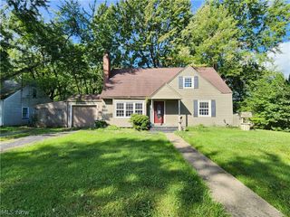 801 Kenilworth Avenue NE, Warren, OH 44483