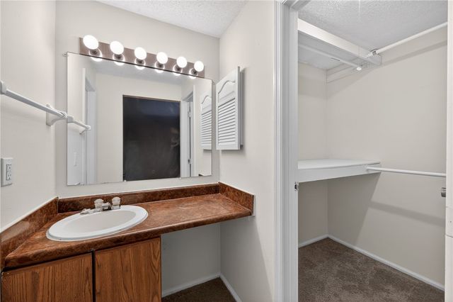 2278 Cross Village Drive, Miami Twp, OH 45342