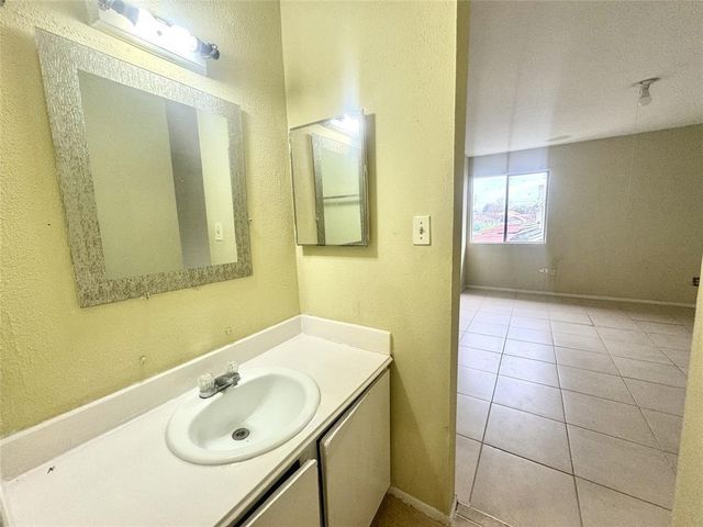 8405 Wilcrest Drive 3010, Houston, TX 77072