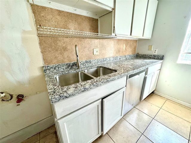 8405 Wilcrest Drive 3010, Houston, TX 77072