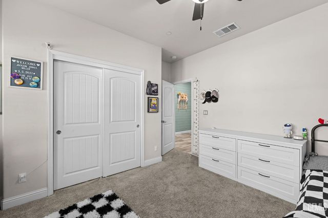 5913 Glen Rose Avenue, Bakersfield, CA 93313