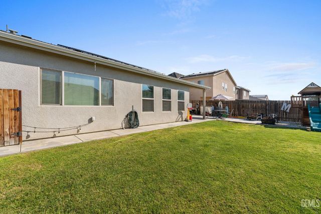 5913 Glen Rose Avenue, Bakersfield, CA 93313