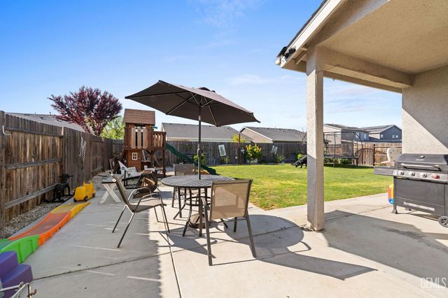 5913 Glen Rose Avenue, Bakersfield, CA 93313