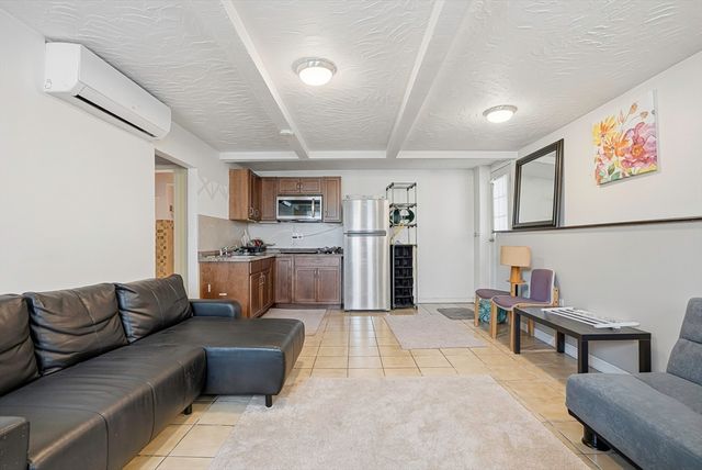 50 Lakeshore Dr, Marlborough, MA 01752