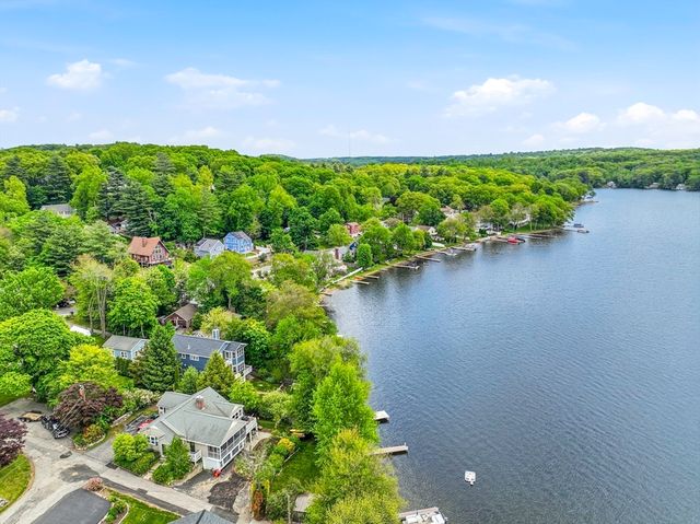 50 Lakeshore Dr, Marlborough, MA 01752