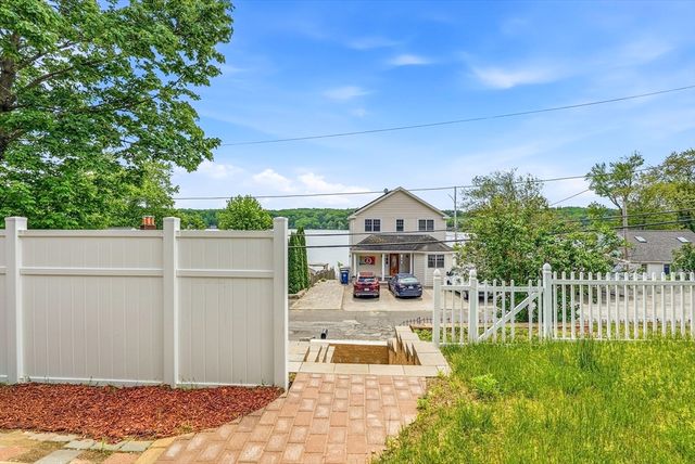 50 Lakeshore Dr, Marlborough, MA 01752