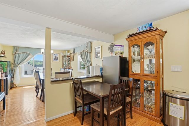 50 Lakeshore Dr, Marlborough, MA 01752