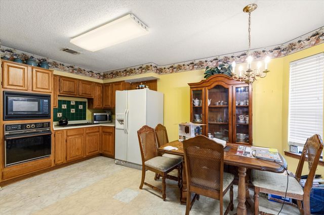 4151 Cedar Drive, Grapevine, TX 76051