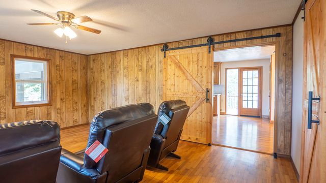 1676 Moonlight Road, Mammoth Spring, AR 72554