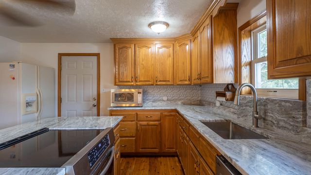 1676 Moonlight Road, Mammoth Spring, AR 72554