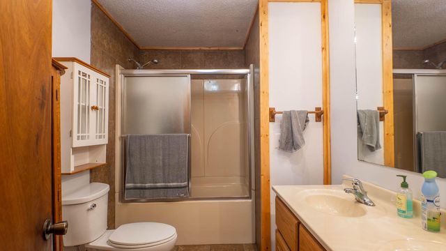 1676 Moonlight Road, Mammoth Spring, AR 72554