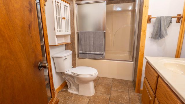 1676 Moonlight Road, Mammoth Spring, AR 72554