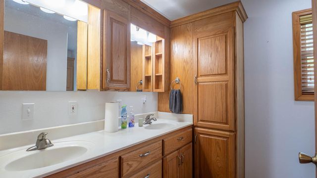 1676 Moonlight Road, Mammoth Spring, AR 72554