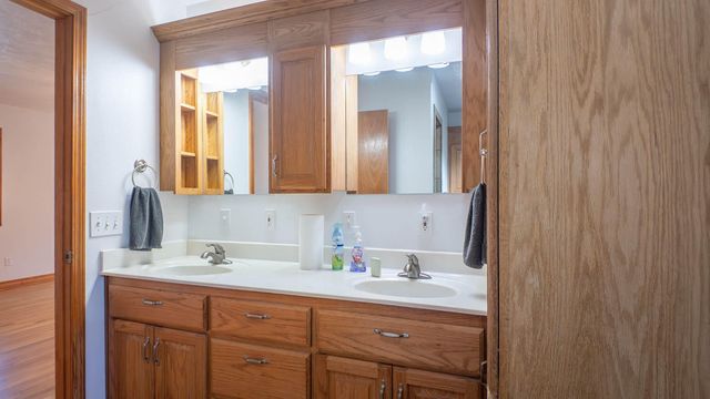 1676 Moonlight Road, Mammoth Spring, AR 72554