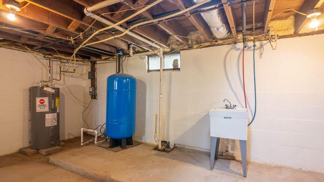 1676 Moonlight Road, Mammoth Spring, AR 72554