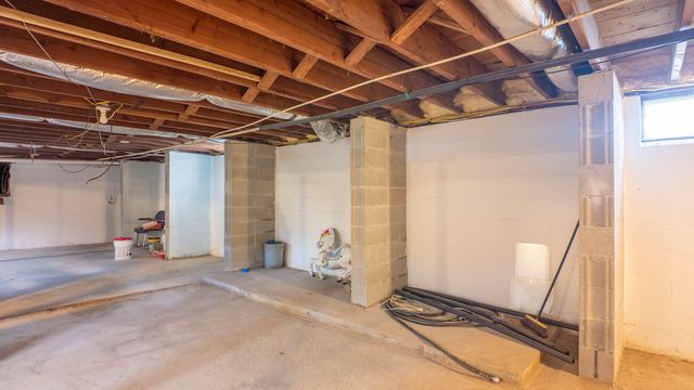 1676 Moonlight Road, Mammoth Spring, AR 72554