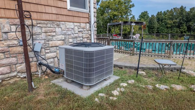 1676 Moonlight Road, Mammoth Spring, AR 72554