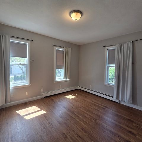 17 Albertina St 1R, Quincy, MA 02169