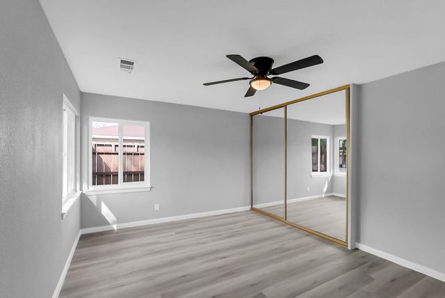 209 Emerson Ave, Modesto, CA 95350