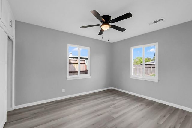 209 Emerson Ave, Modesto, CA 95350