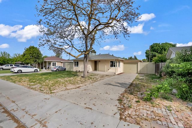 209 Emerson Ave, Modesto, CA 95350