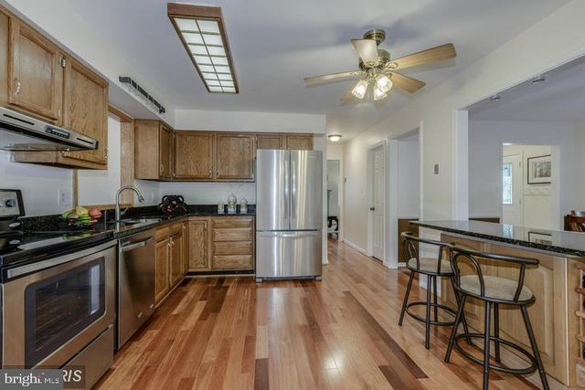 5820 SILCHESTER ST, Burke, VA 22015