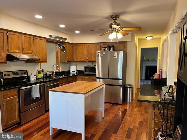 5820 SILCHESTER ST, Burke, VA 22015