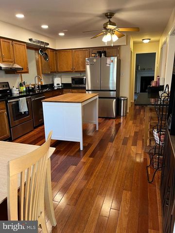 5820 SILCHESTER ST, Burke, VA 22015