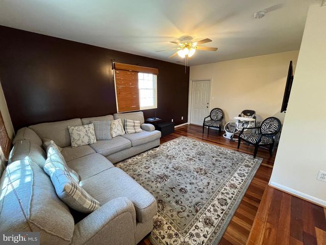 5820 SILCHESTER ST, Burke, VA 22015