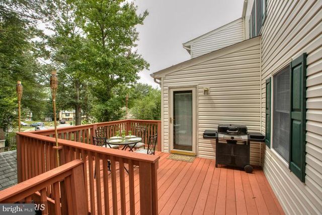 5820 SILCHESTER ST, Burke, VA 22015