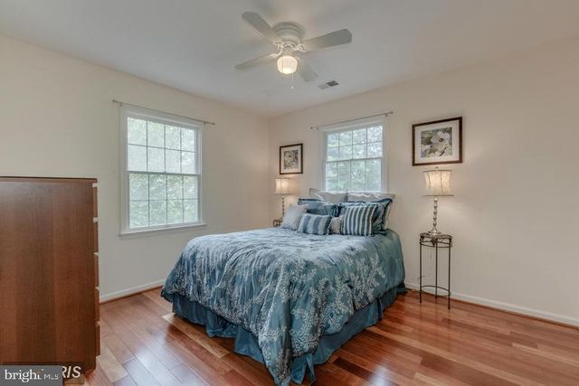 5820 SILCHESTER ST, Burke, VA 22015