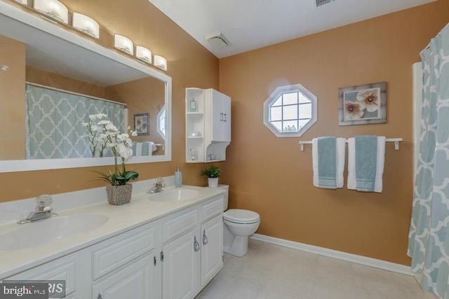 5820 SILCHESTER ST, Burke, VA 22015