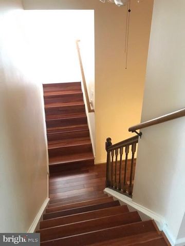 5820 SILCHESTER ST, Burke, VA 22015