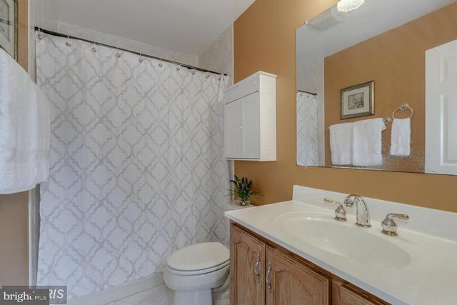 5820 SILCHESTER ST, Burke, VA 22015