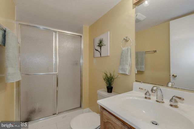 5820 SILCHESTER ST, Burke, VA 22015